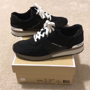 Michael Kors Sneakers!